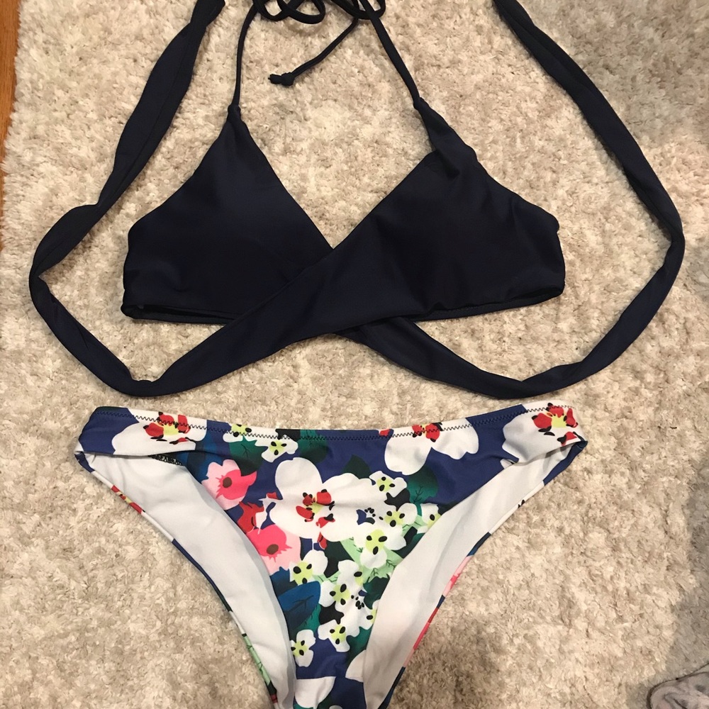 NWOT AMAZON swimwear